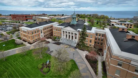 Khuôn viên SUNY Oswego