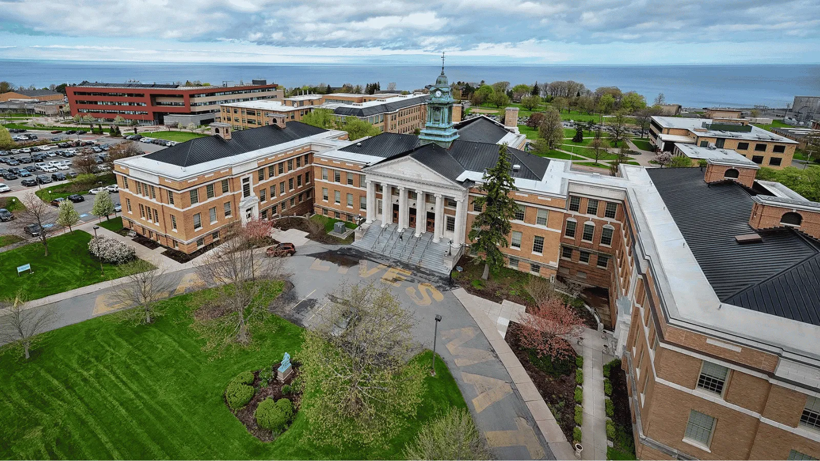 SUNY Oswego