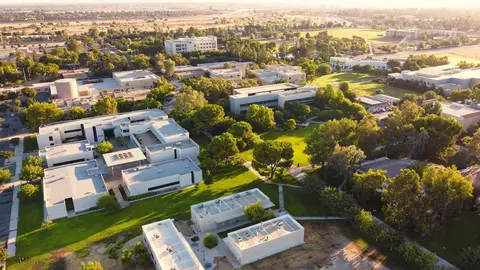 Khuôn viên California State University, Bakersfield