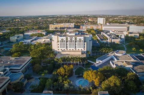 Khuôn viên Florida International University