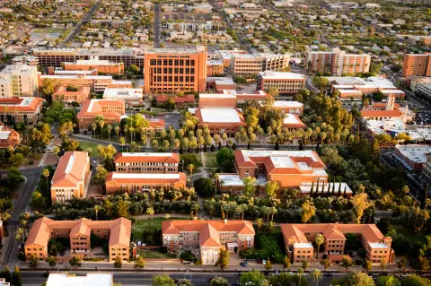 Khuôn viên University of Arizona