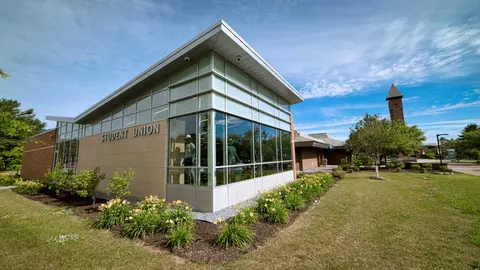 Khuôn viên SUNY Fulton-Montgomery Community College
