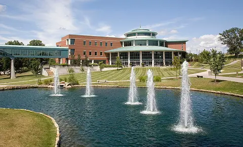Khuôn viên University of Missouri–St. Louis